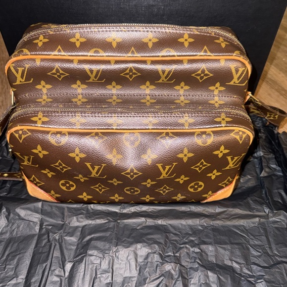 Louis Vuitton Monogram Nil 28 Double Zip Crossbody - Picture 1 of 5